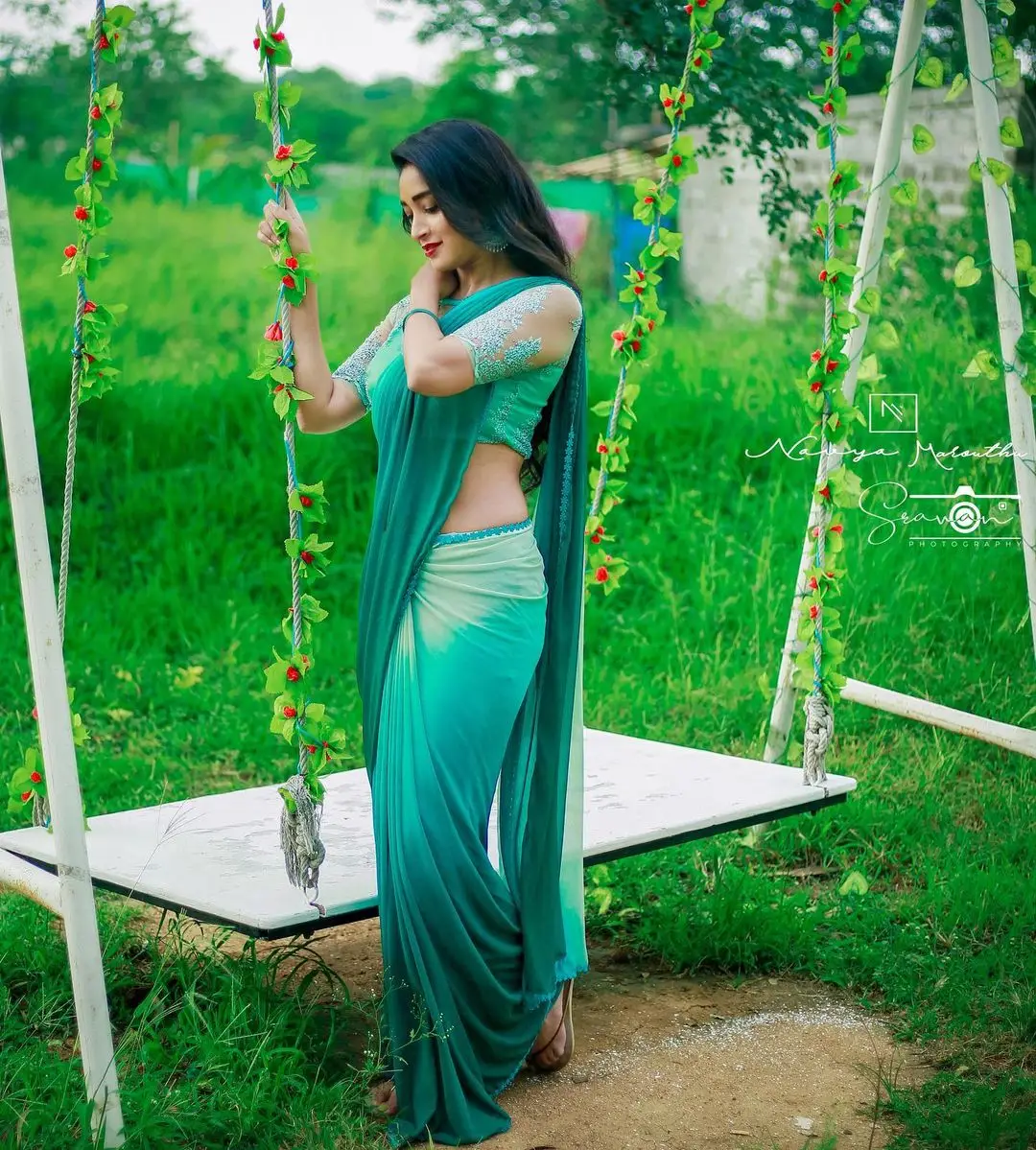 Gemini Actress Bhanu Sri Wearing Green Saree Blouse